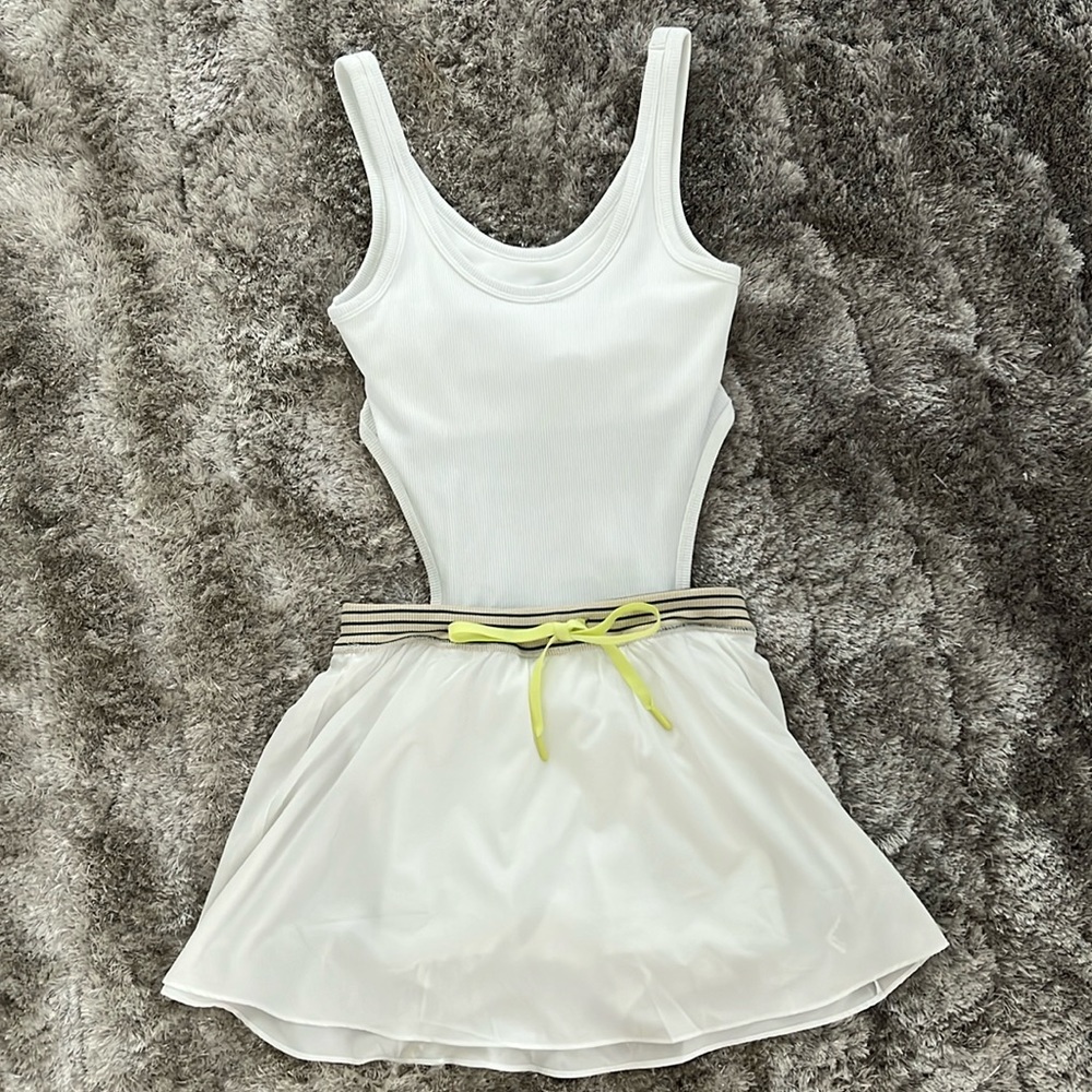NWT Offline by Aerie Athlesiure Dress. Built in Bra & shorts. Ribbed top. Size S